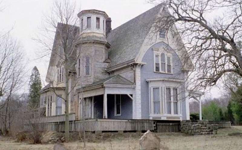 Das Haus an der Friedhofsmauer Film, Trailer, Kritik